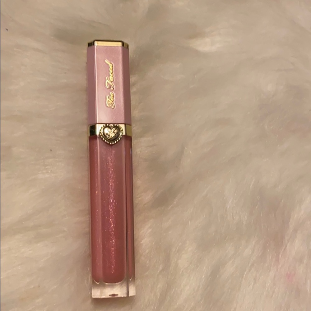Gloss - Picture 1 of 1